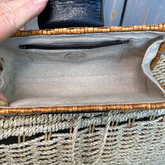Tory Burch Rattan Logo Clutch Natural/Black - Picture 10 of 12